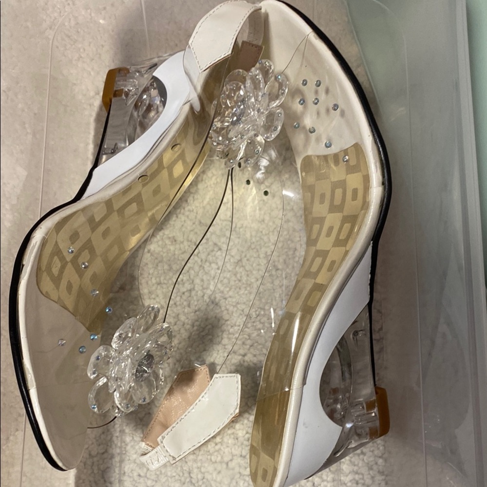1950’s Lucite Heels Elegant Clear and White Women's Shoes 1950’s Princess vibes